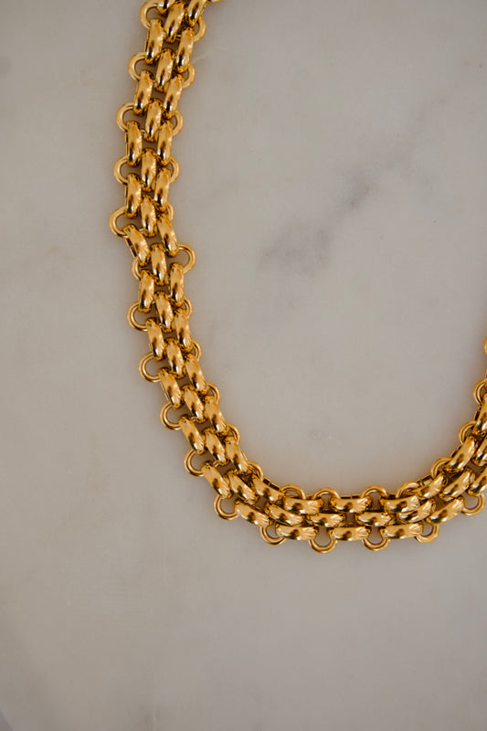 Venus Chain Choker