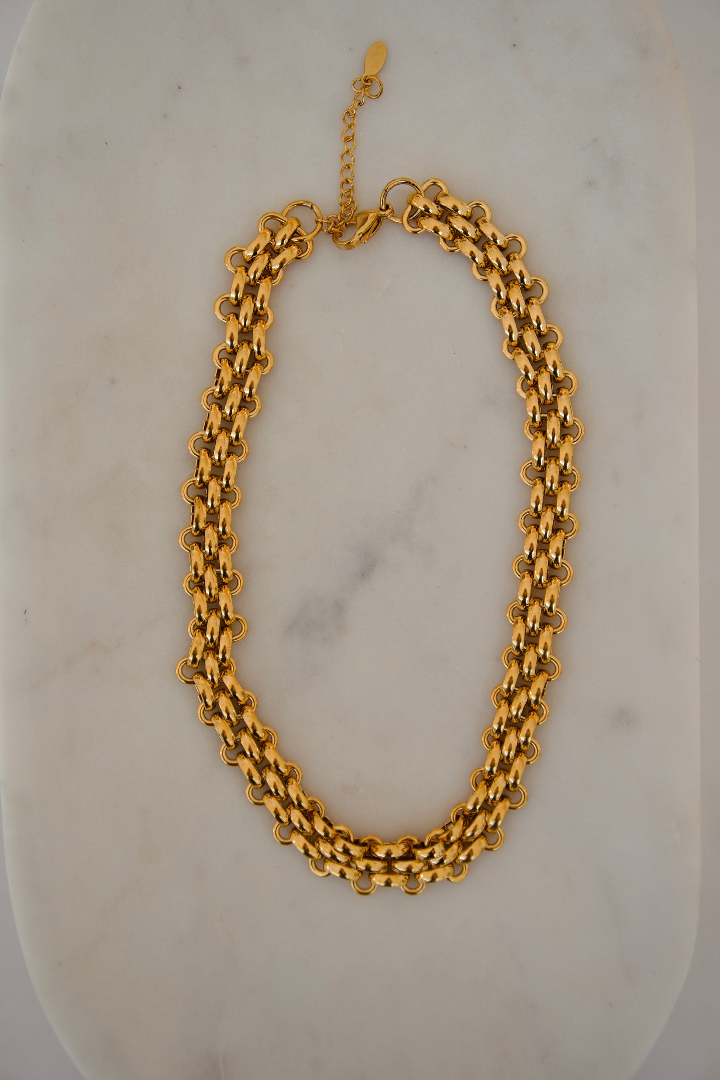 Venus Chain Choker