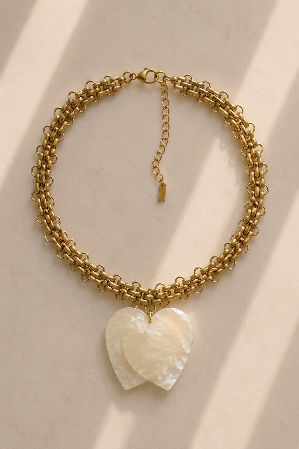 Shell heart chocker