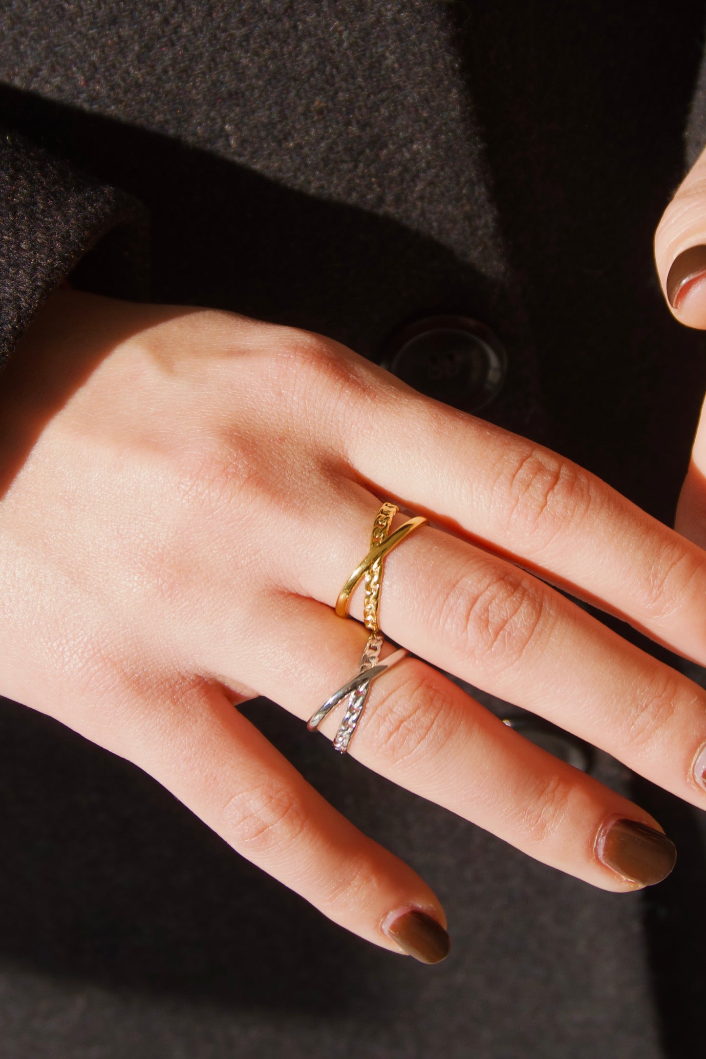 Double Curve Ring
