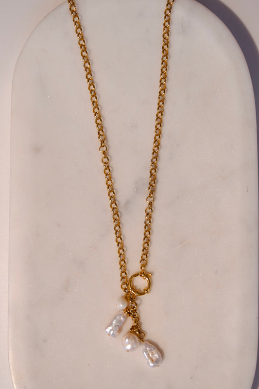 Elysian Pearls Necklace
